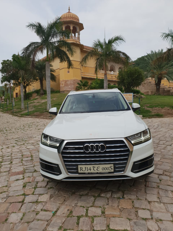 Luxury Car Rental for Airport Transfers